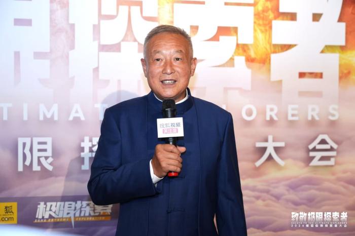 77岁夏伯渝保持锻炼 力争完成“7+2”极限挑战