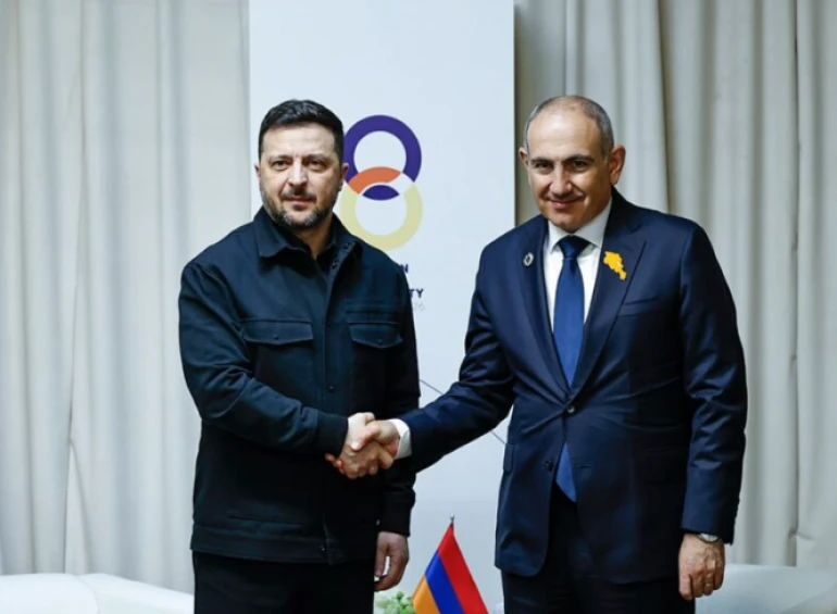 Սա հաղթանակ է Հայաստանի ինքնիշխանության և ձեր ընտրած ձևով ապրելու իրավունքի համար. Զելենսկին՝ Փաշինյանին
