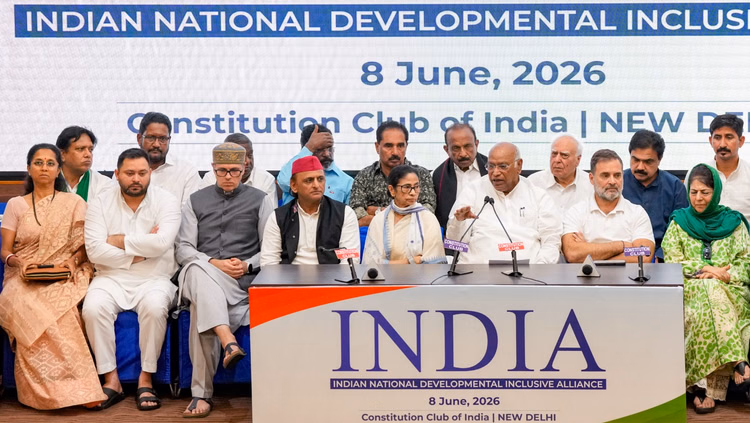 INDIA Bloc Meeting: लोकसभा चुनाव के बाद पहली बड़ी बैठक, कई बड़े चेहरों ने बनाई दूरी, कौन-कौन थे शामिल?