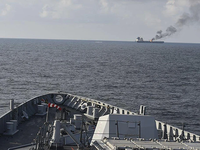 ԱՄՆ պատժամիջոցների ներքո գտնվող և հնդիկ նավաստիներով բեռնված նավ է հարձակման ենթարկվել Օմանի ափերին