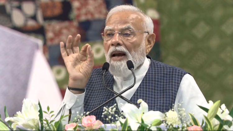 PM Modi: ‘सेवा, सुशासन और समृद्धि के पथ पर निरंतर बढ़ते रहेंगे’, 12 वर्ष पूरे होने पर बोले प्रधानमंत्री मोदी