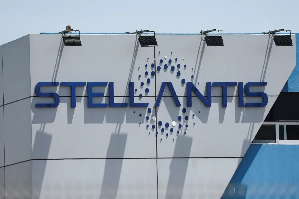 Հրդեհման վտանգի պատճառով «Stellantis»-ը հետ է կանչում «Jeep» մակնիշի ավելի քան 1,3 միլիոն ավտոմեքենա