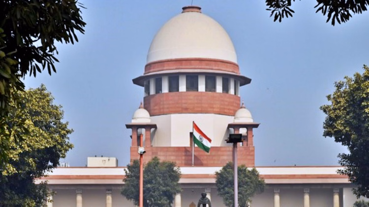 Supreme Court: 'गृहिणियां 'राष्ट्रनिर्माता', इनके घरेलू काम की कीमत ₹30 हजार प्रतिमाह'; किस केस में आया आदेश?