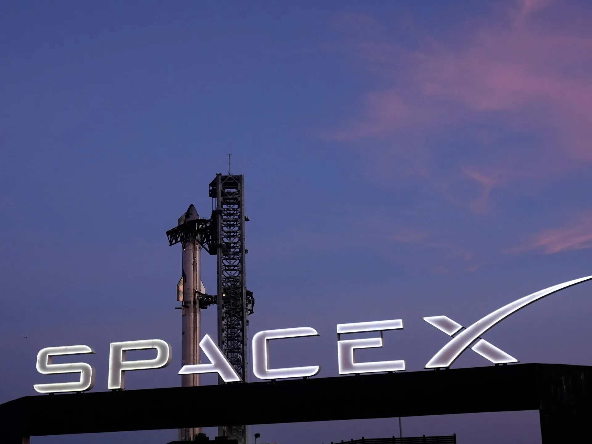 Musk’s $1.8 trillion SpaceX IPO could be ‘highly undesirable’ for some