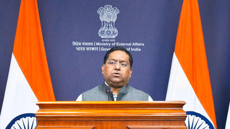 MEA: वाणिज्यिक जहाजों पर हमले के बाद भारत का विरोध, अमेरिकी दूत को फिर किया तलब; कहा-यह अस्वीकार्य