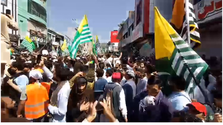 PoJK Unrest: पाकिस्तान के दमन के खिलाफ जनाक्रोश, विदेश तक हो रही आलोचना; अयूब मिर्जा और ATVK ने लिया आड़े हाथ