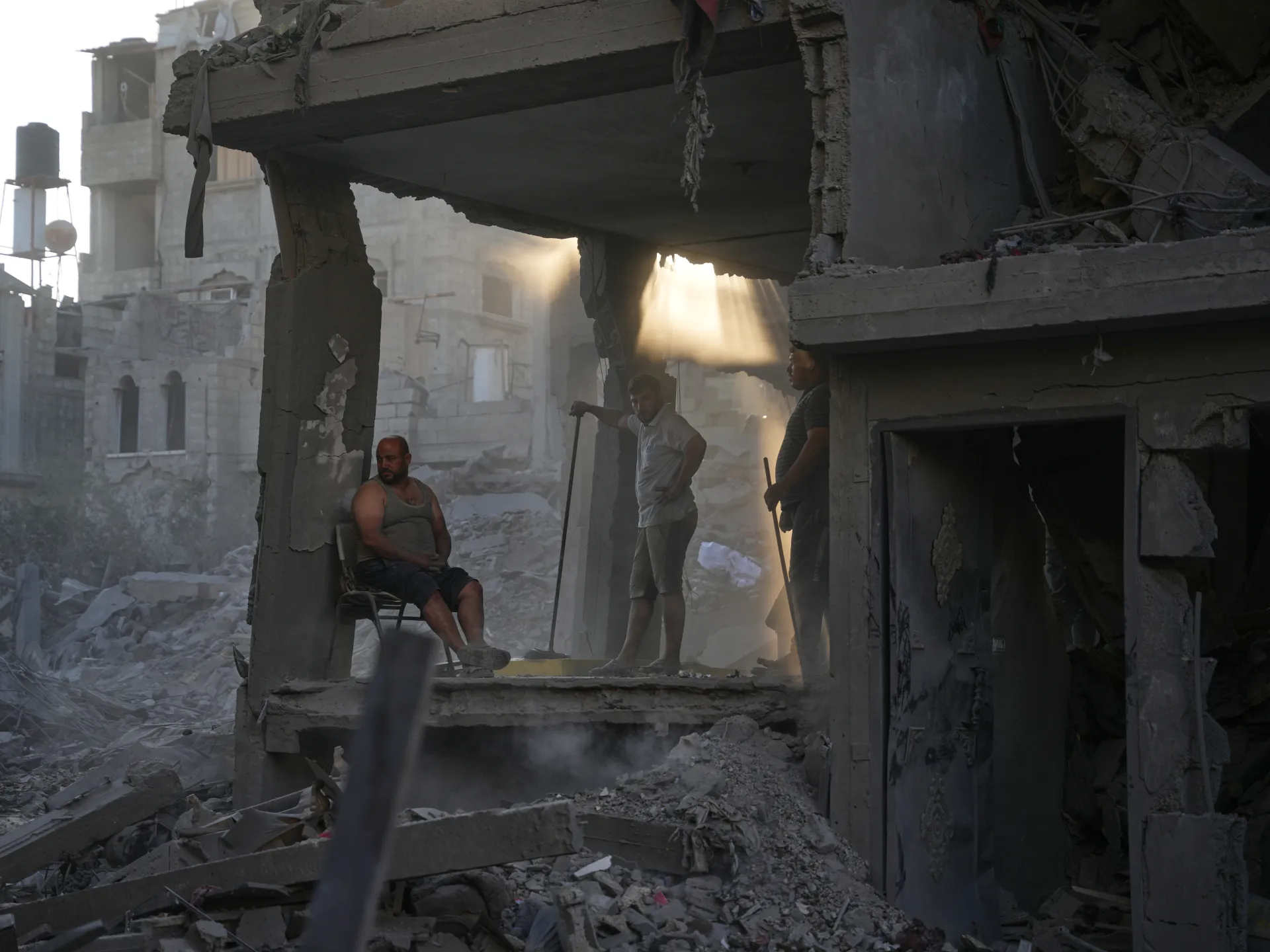 Gaza post-‘ceasefire’ deaths hit 983 as Israeli attack targets refugee camp