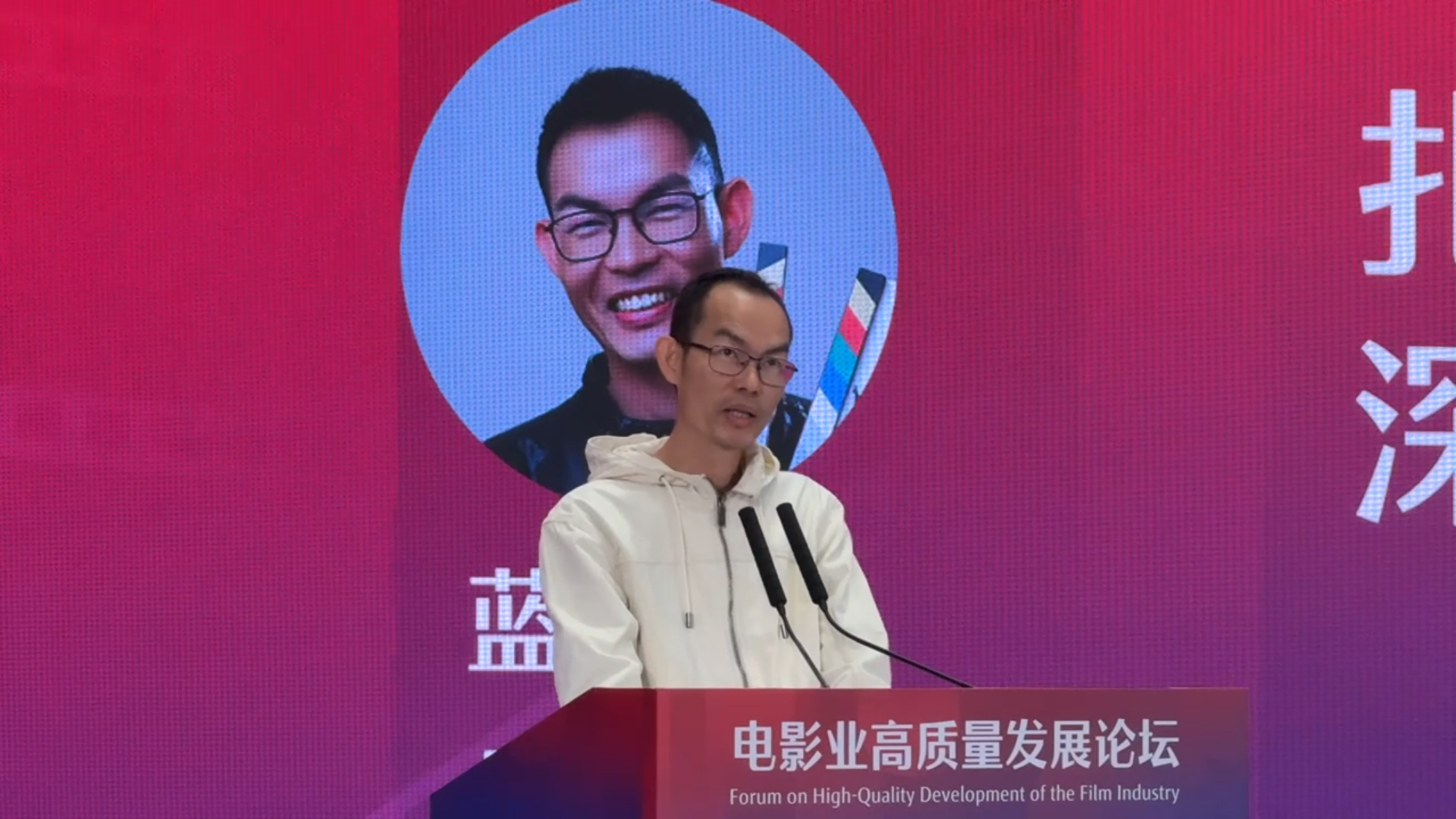 在桂留学生体验中国茶道文化：泡茶是一门艺术