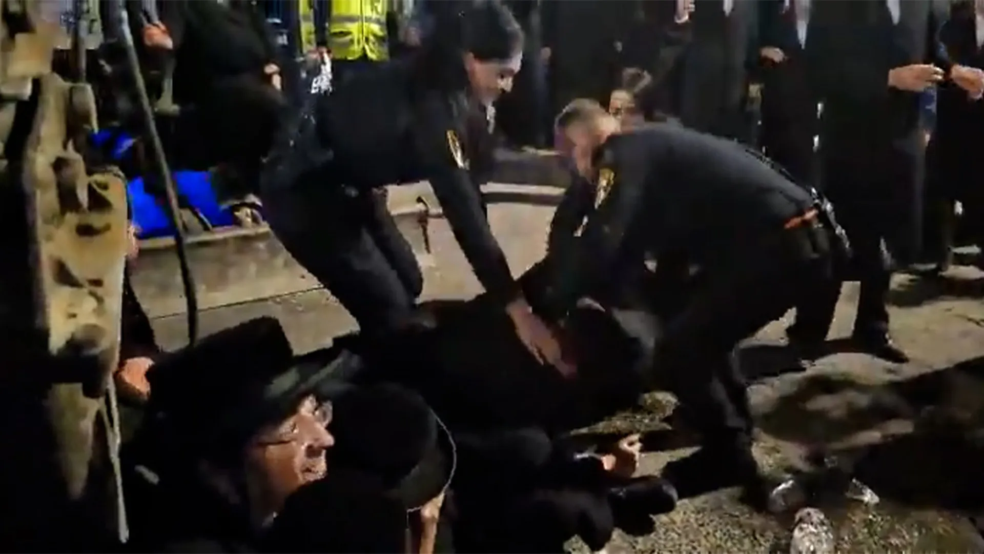 Israeli police clash with anti-draft ultra-Orthodox protesters