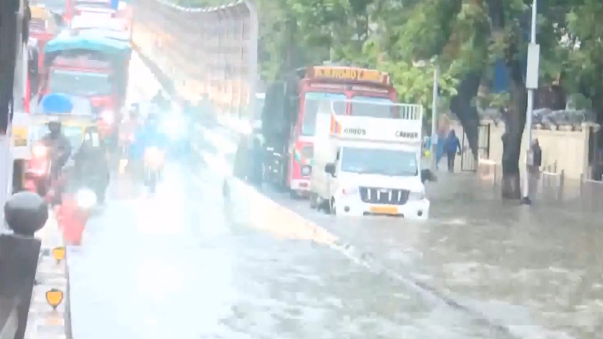 Maharashtra Weather Update: मुंबई के अंधेरी में भारी बारिश के कारण अंडरपास बंद, जलभराव से जनजीवन अस्त-व्यस्त