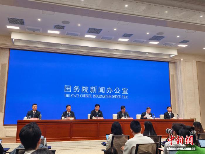 全国人大法工委：保障各民族使用本民族语言文字，是宪法的明确规定