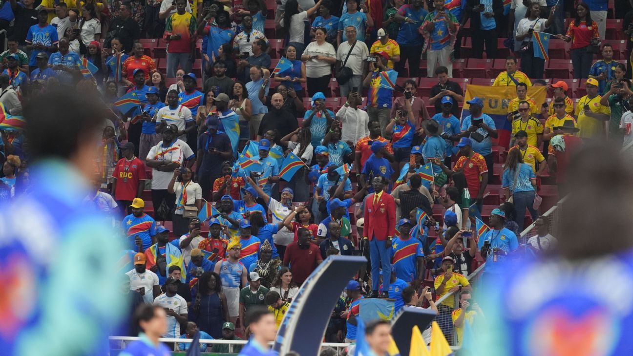 Congo DR 'statue' fan finally makes it to World Cu...