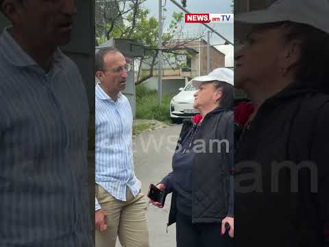 «Նիկոլը ես եմ» գրությամբ գլխարկով կինը նկարվեց Արսեն Թորոսյանի հետ