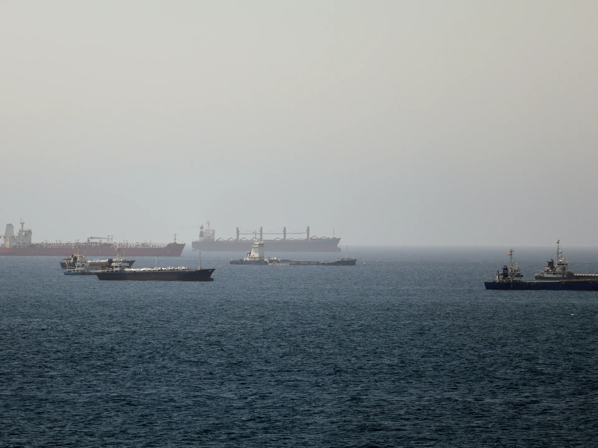 Oil prices climb after attack in Strait of Hormuz halts evacuation plan