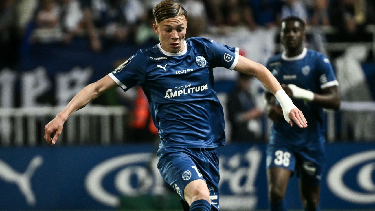 Man City sign Detourbet, 19, from CFG club Troyes