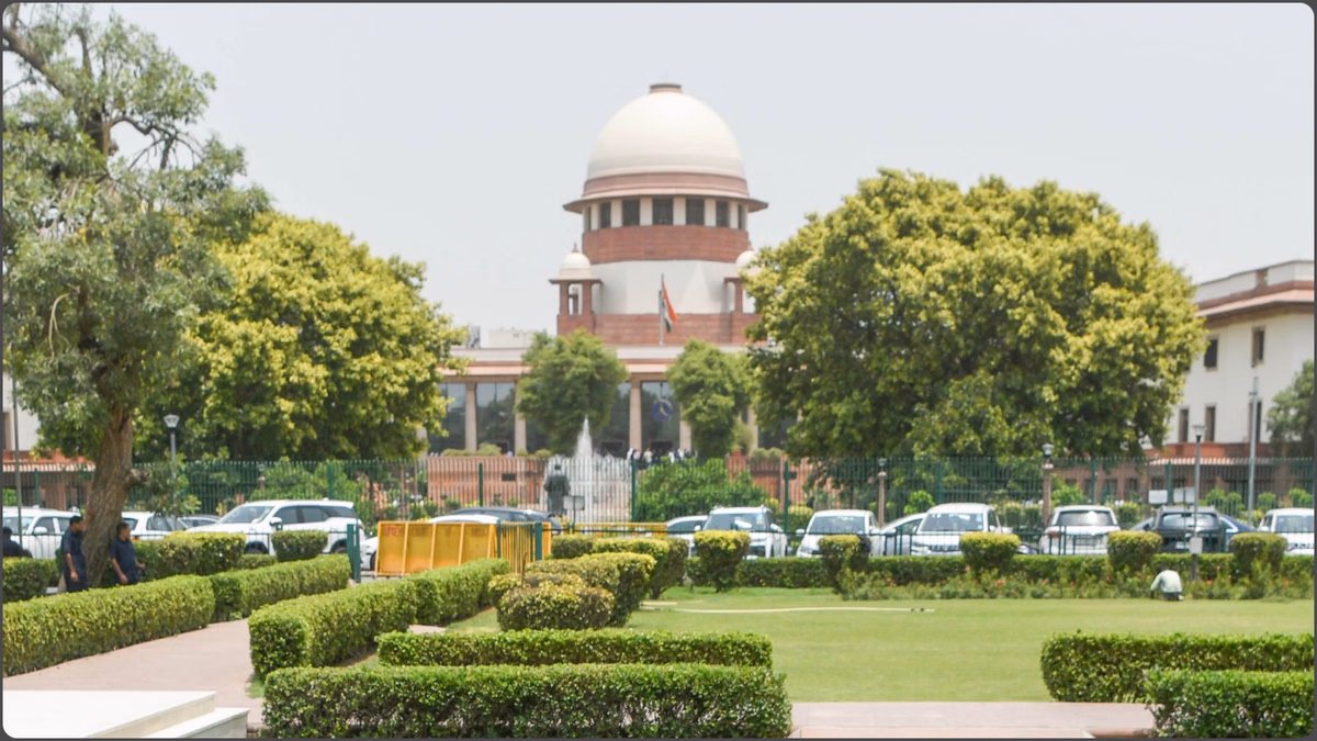 Supreme Court: राम मंदिर चंदा विवाद पर सुप्रीम कोर्ट ने पूछा- ऐसी जल्दबाजी क्यों? जल्द सुनवाई की अपील खारिज