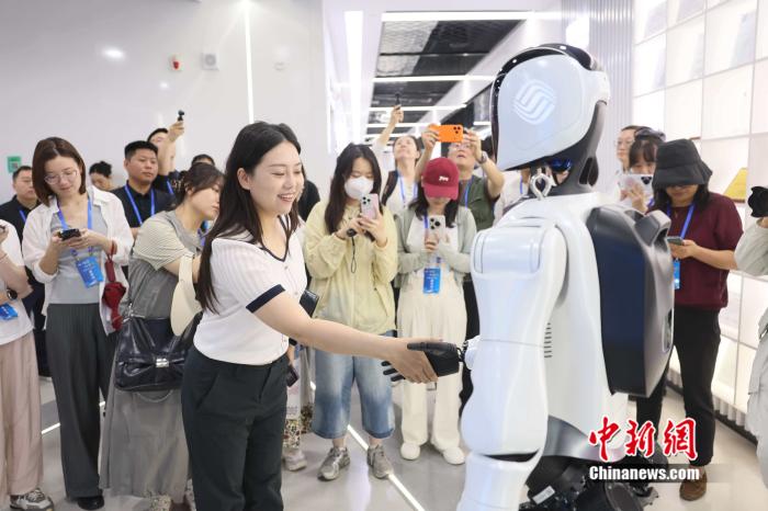 从“二十间房子”到“中国云谷”——内蒙古和林格尔新区书写算力新传奇