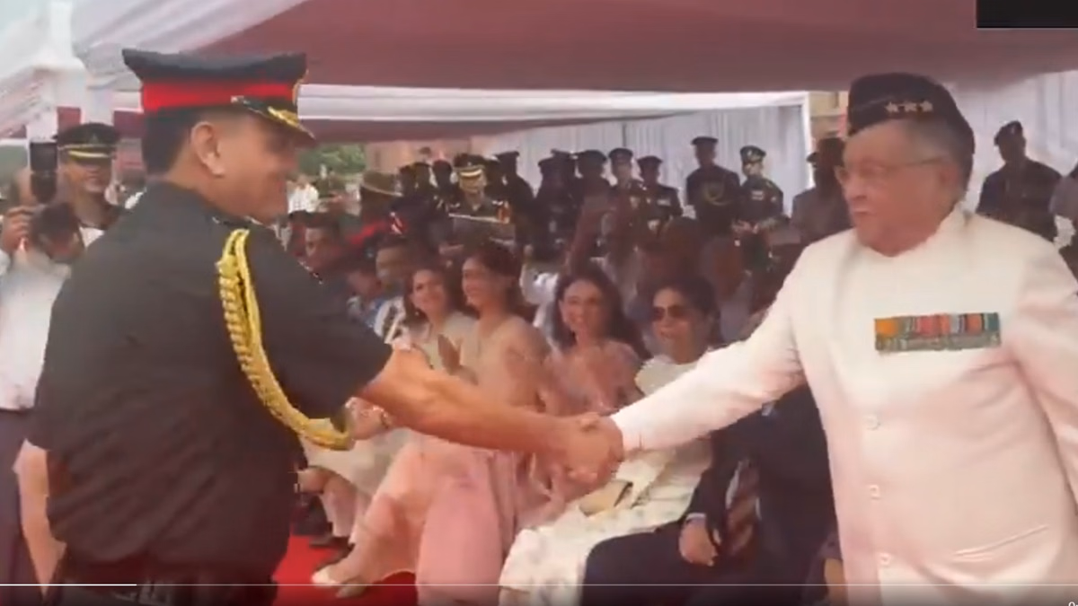 Army Chief: सेना प्रमुख ने पिता को किया सैल्यूट, भाई ने भी दी सलामी; आर्मी चीफ का यह अंदाज क्यों हो रहा वायरल?