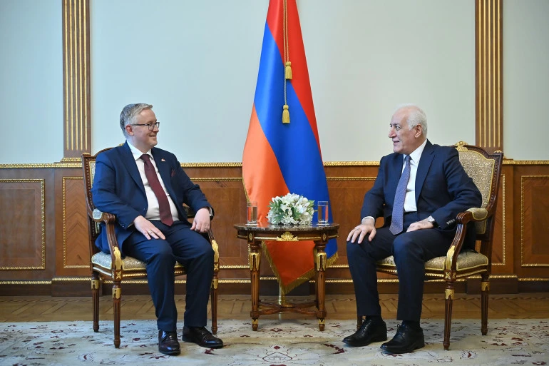 Վերջին տարիներին մեր հարաբերությունները շատ դինամիկ զարգացում են ապրում. Խաչատուրյանը՝ ՀՀ-ում Կանադայի դեսպանին