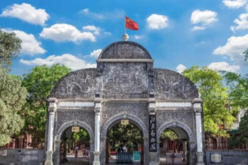 南海热带低压将于2日白天加强为热带风暴级