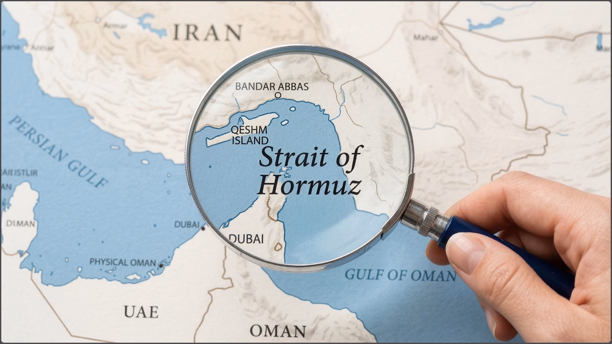 Hormuz Tension: अमेरिका से समझौते के बाद भी ईरान का कड़ा रुख, जानिए क्यों तेल टैंकरों को लेना पड़ रहा यू-टर्न