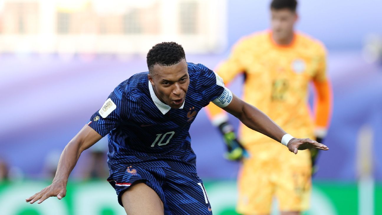 Mbappé scores penalty, France beat Paraguay at WC