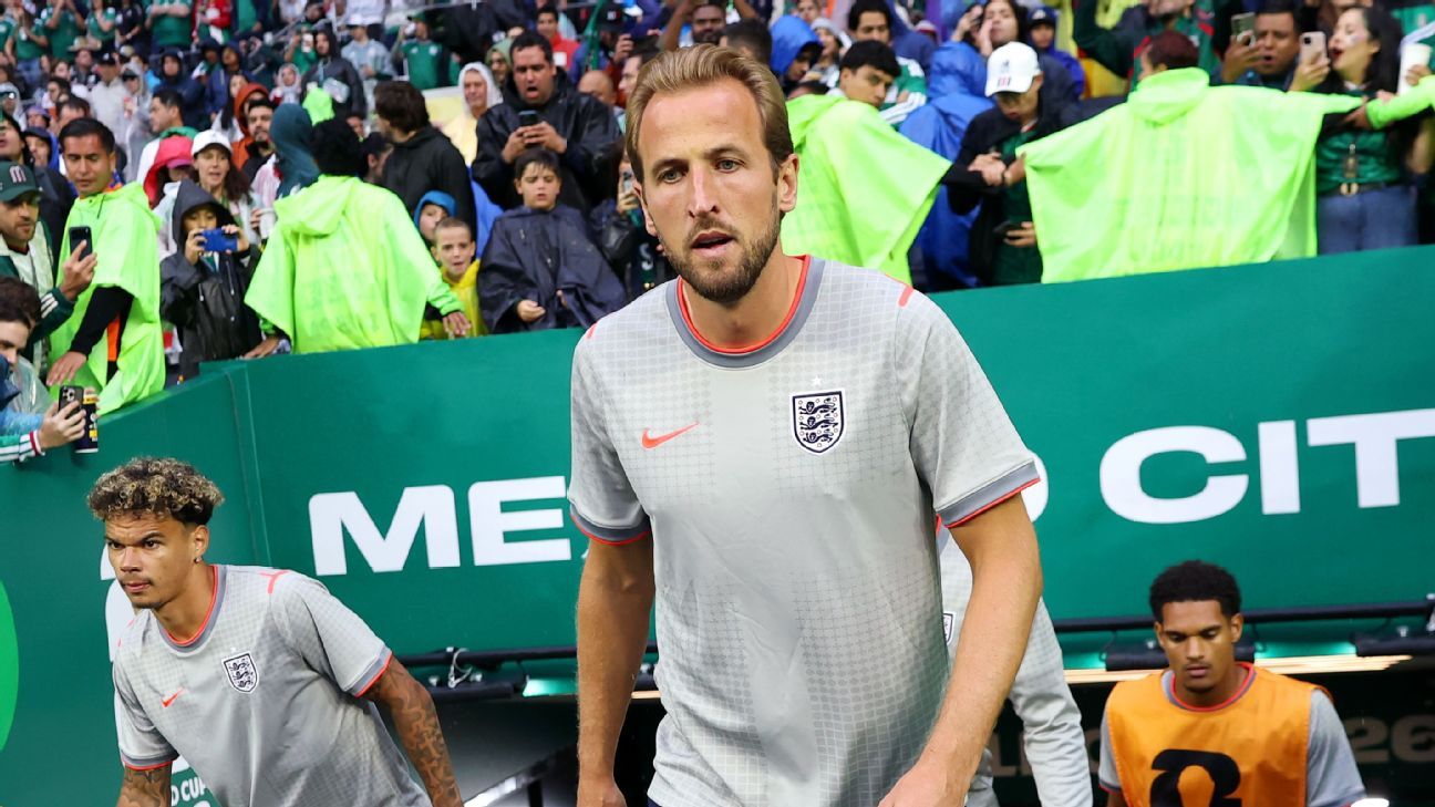 Follow live: Mexico host England in round-of-16 cl...