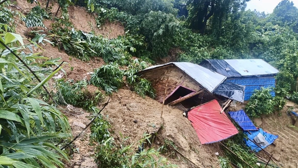 बांग्लादेश: कॉक्स बाजार में भारी बारिश के बाद भूस्खलन से नौ की मौत, रोहिंग्या कैंप सबसे ज्यादा प्रभावित क्यों?
