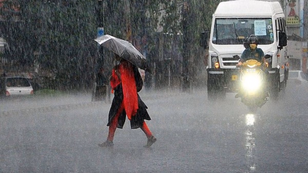 IMD: केरल के तीन जिलों में भारी बारिश की संभावना, मौसम विभाग ने जारी किया रेड अलर्ट; बढ़ेगा भूस्खलन का खतरा?