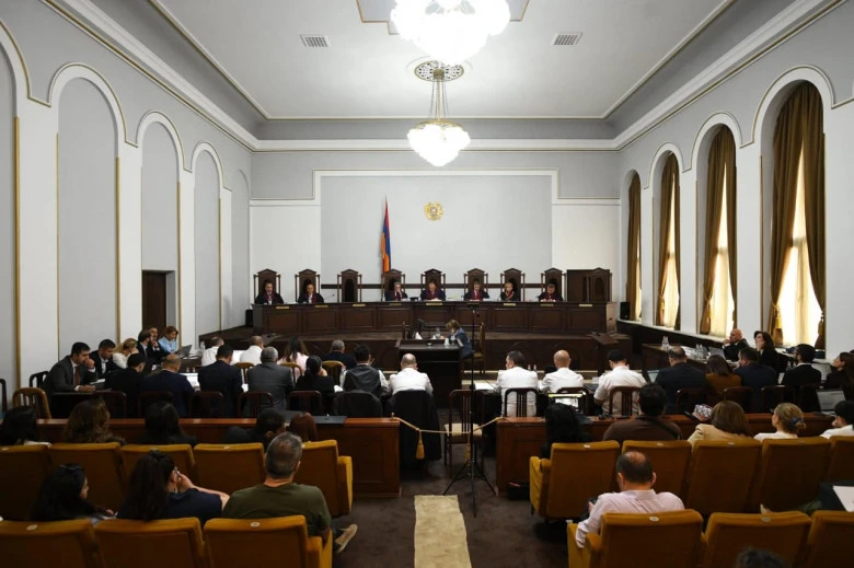 «Փաստ». Երբ դատարանը չգիտի, թե ինչպես են քվեարկել քաղաքացիները. ՍԴ–ն շփոթել է երկու տարբեր իրավական չափանիշ