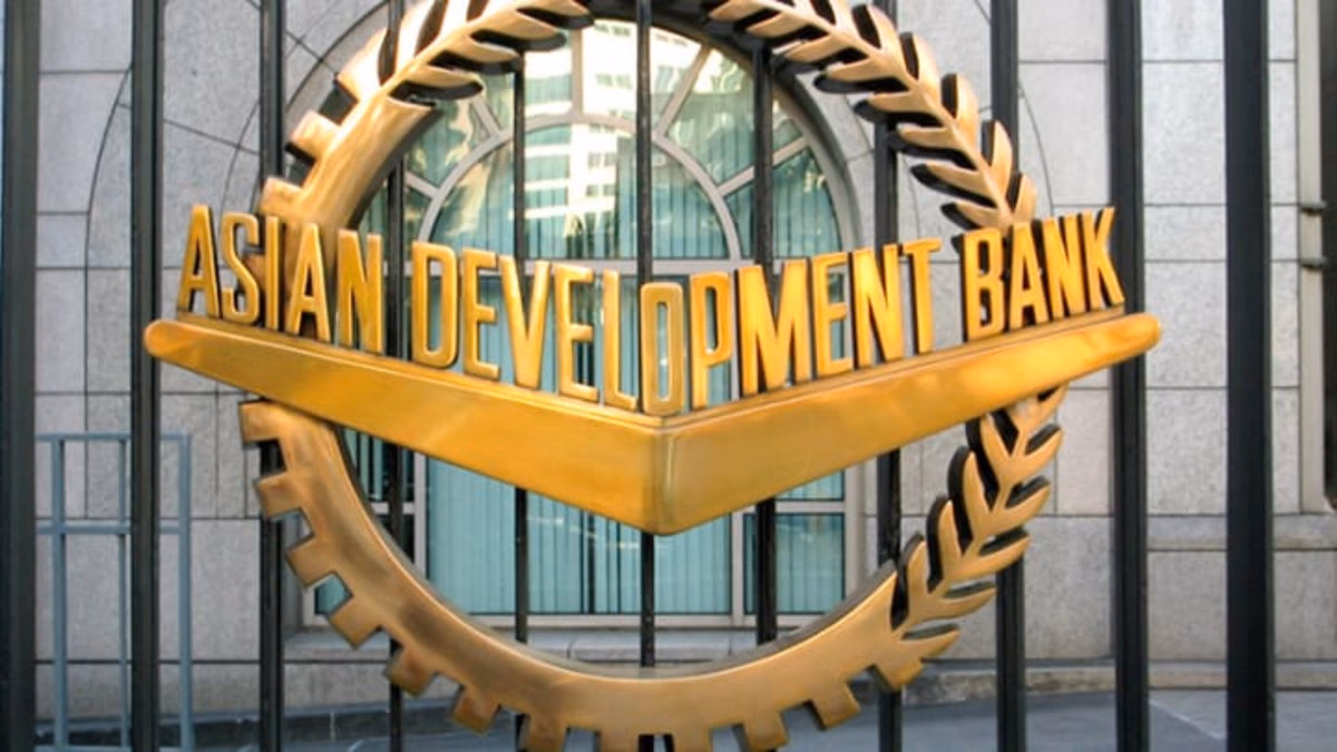 ADB: वैश्विक आशंकाओं के बीच भारत की धाक, एडीबी को भरोसा- FY27 में 6.6% की रफ्तार से दौड़ेगी अर्थव्यवस्था