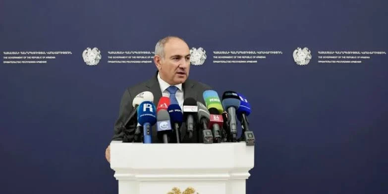 Փաշինյան․ Անկլավների վերաբերյալ դե յուրե քարտեզներից հրաժարվելը կնշանակեր Ջերմուկի օկուպացված տարածքների հանձնում