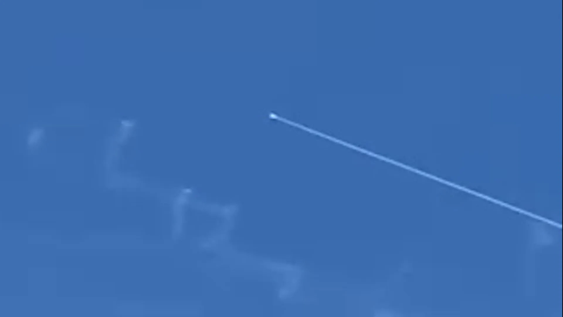Videos show interception of Iranian missiles in skies over Jordan