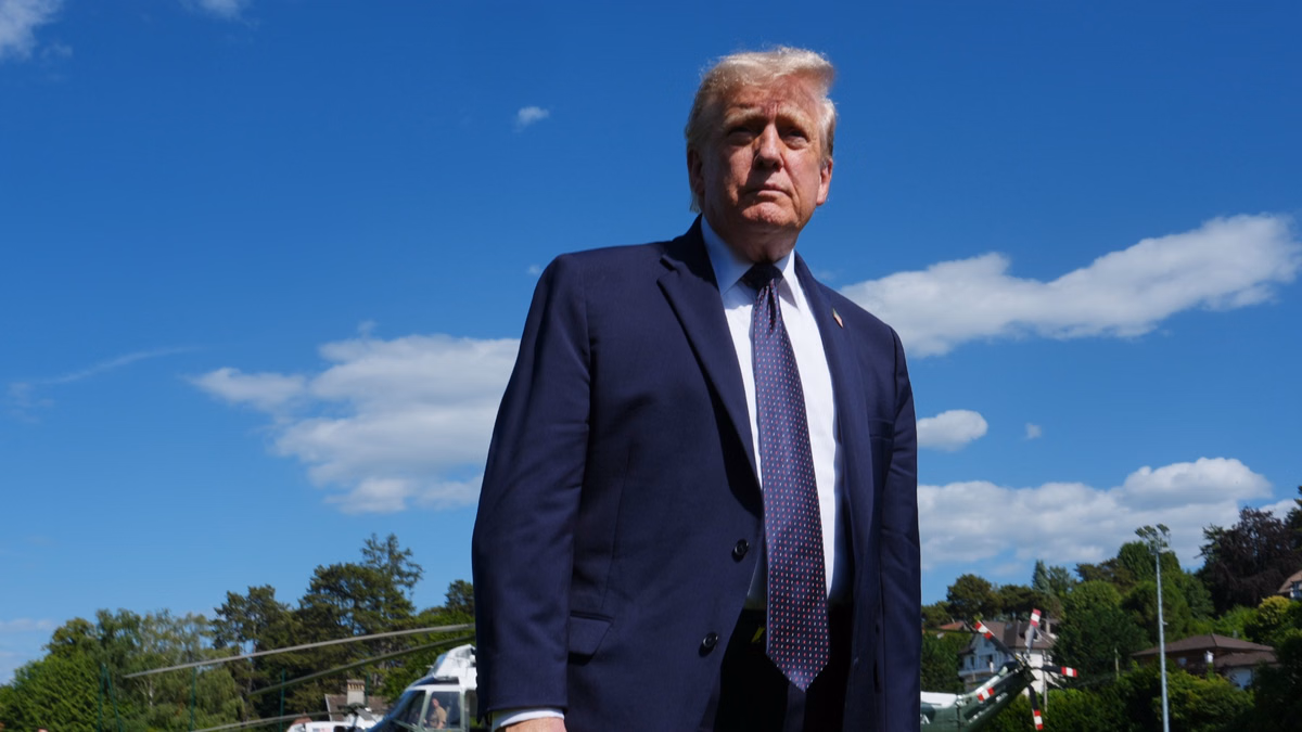 Donald Trump: अमेरिका के एक एयरपोर्ट का नाम बदलकर राष्ट्रपति ट्रंप के नाम पर रखा गया, आखिर क्या है इसकी वजह?