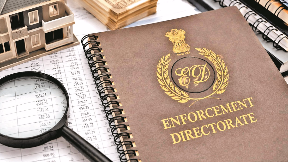 मुंबई के फिल्म प्रोड्यूसर पर ED का शिकंजा: आरोपी ने 13वीं मंजिल से क्यों फेंका फोन? विदेशी लेनदेन पर गहराया शक