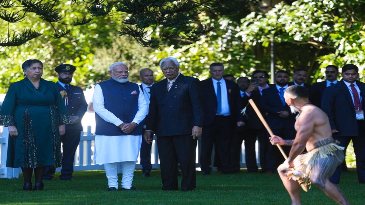 PM Modi NZ Visit: पीएम मोदी के स्वागत में दिखी न्यूजीलैंड की स्वदेशी संस्कृति, पोविरी परंपरा से मिला सम्मान