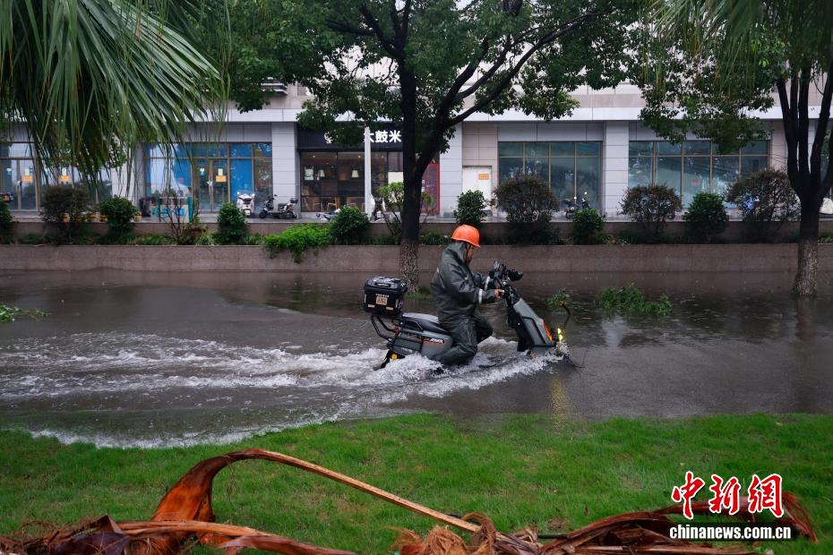 台风“巴威”登陆 影响浙江玉环