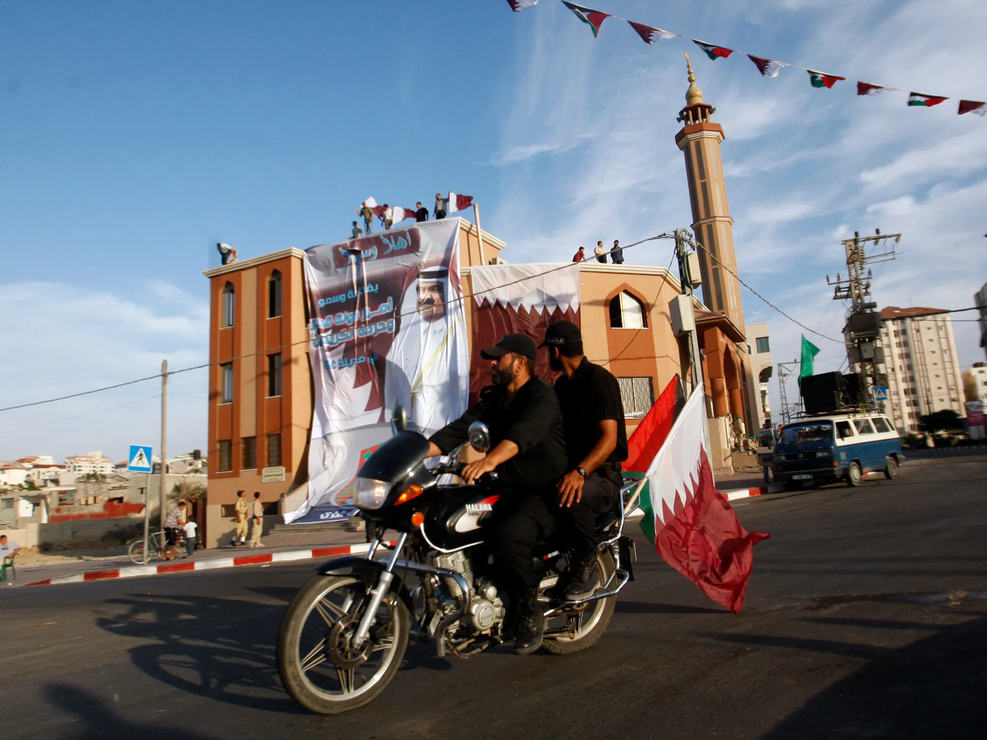 Sheikh Hamad: The Arab leader who broke Israel’s siege on Gaza