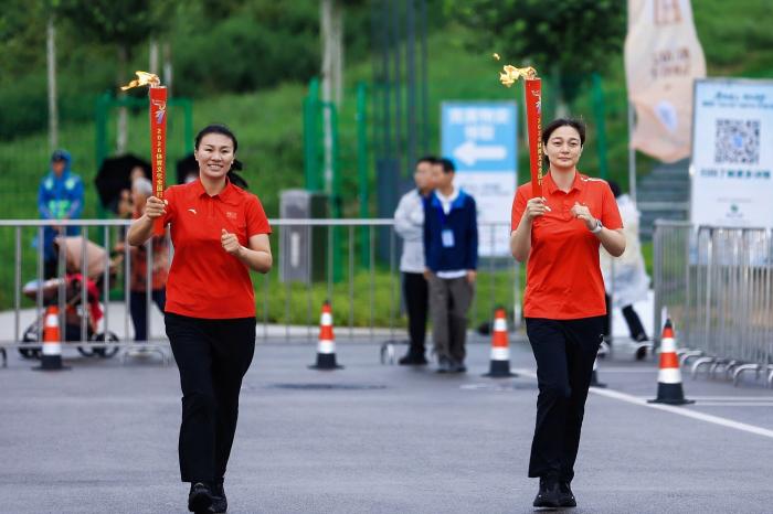 体育文化全国行暨美丽中国·全民健身跑陕西榆林站开跑