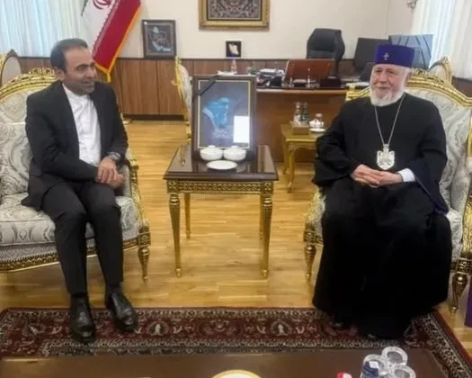 Ամենայն հայոց կաթողիկոսն այցելել է ՀՀ–ում Իրանի դեսպանատուն