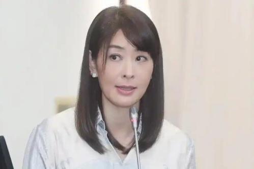 昆明斗南花市周末人气旺 市民游客共享花香时光