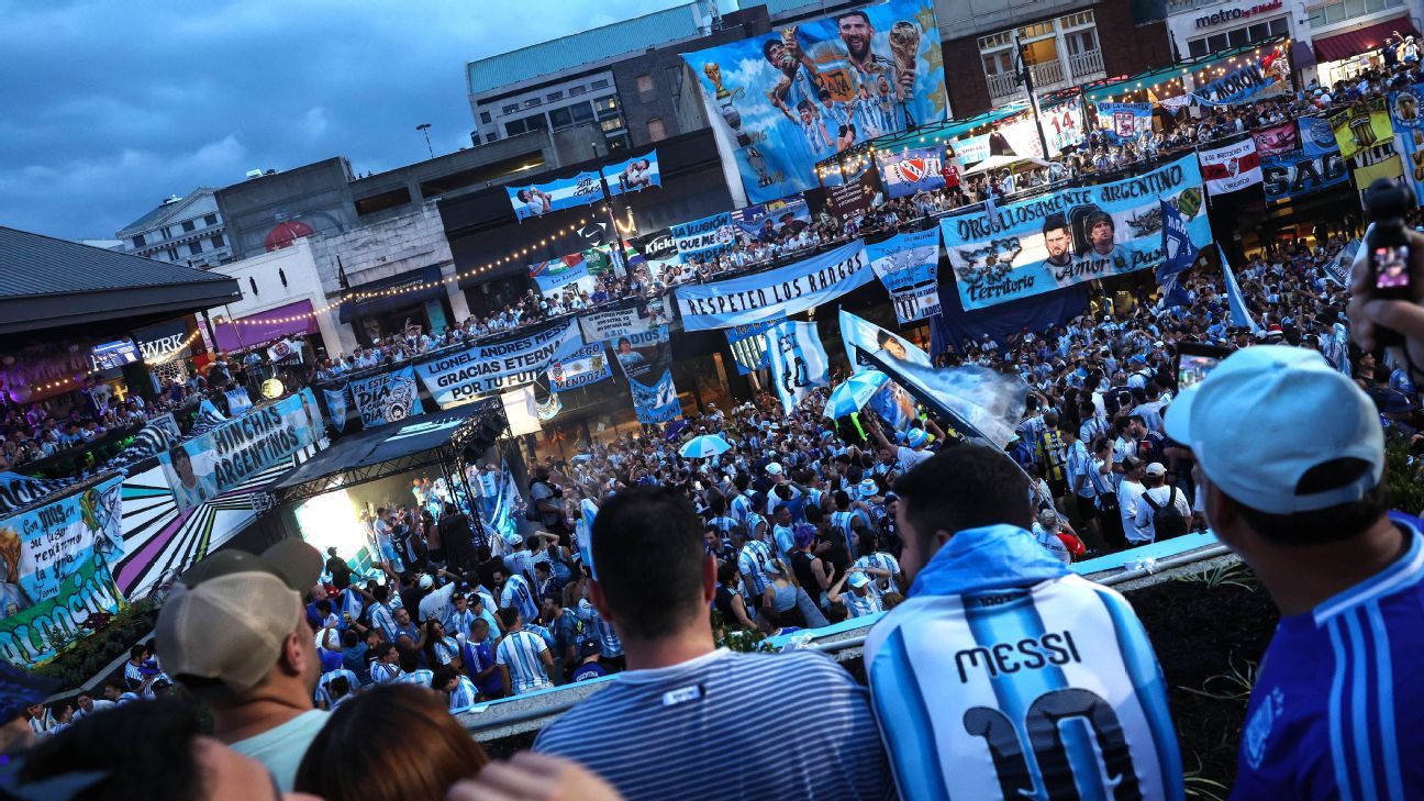 World Cup Daily live: Argentina fans take over Atl...