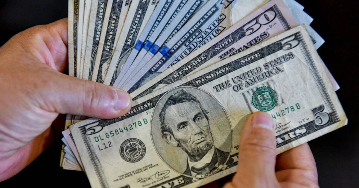 Դոլարի ու եվրոյի փոխարժեքները աճել են