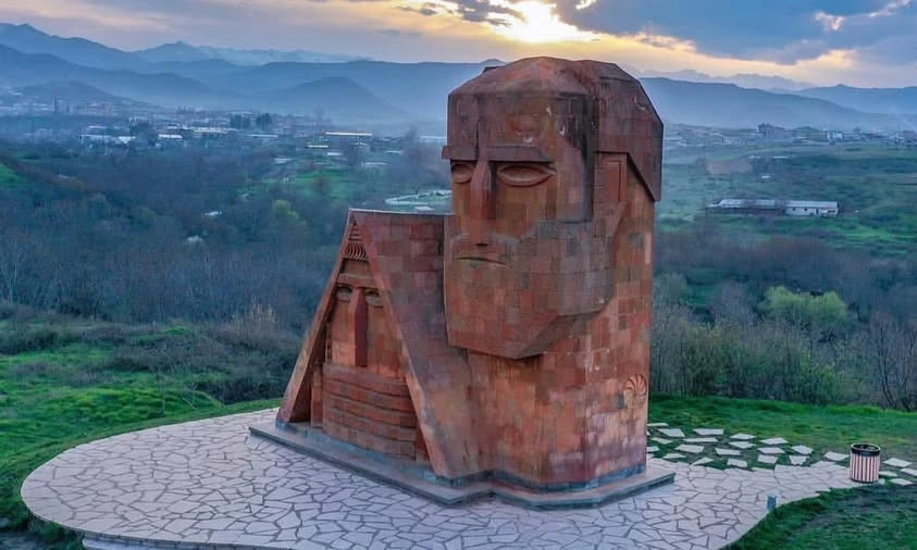 Արցախի «Տատիկ-պապիկը» պատկերող նկարը հեռացվել է մրցույթի տաղավարից