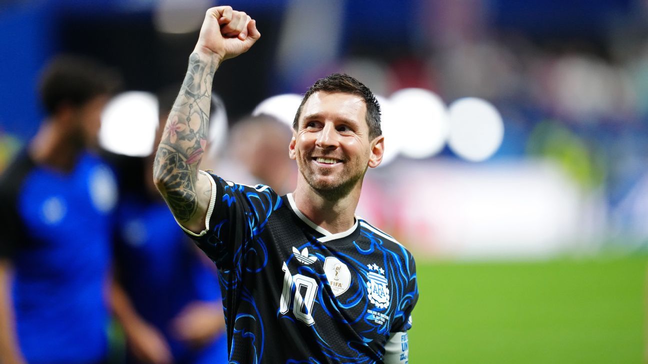 Messi: Win over England 'a gift for Maradona'
