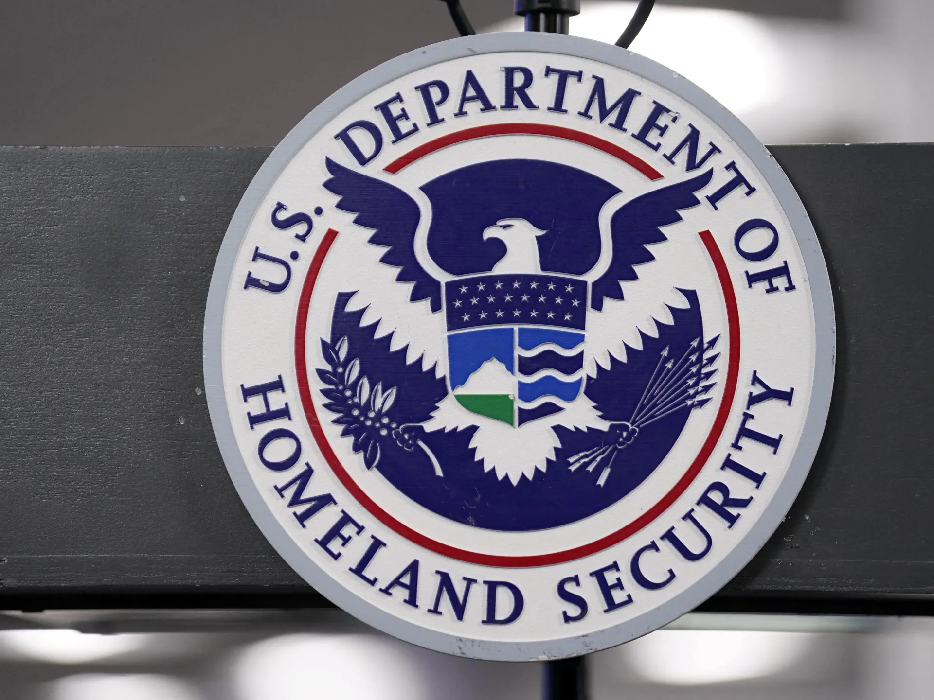 Trump limits length of visas for students, exchange visitors, journalists
