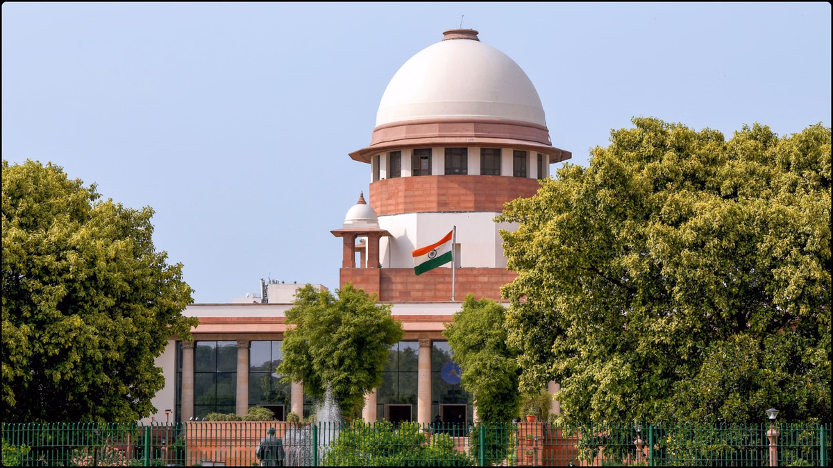 'अगर फर्ज नहीं निभा सकते तो डॉक्टर मत लिखिए': सुप्रीम कोर्ट की डॉक्टरों को फटकार, बच्ची के इलाज से कर दिया था