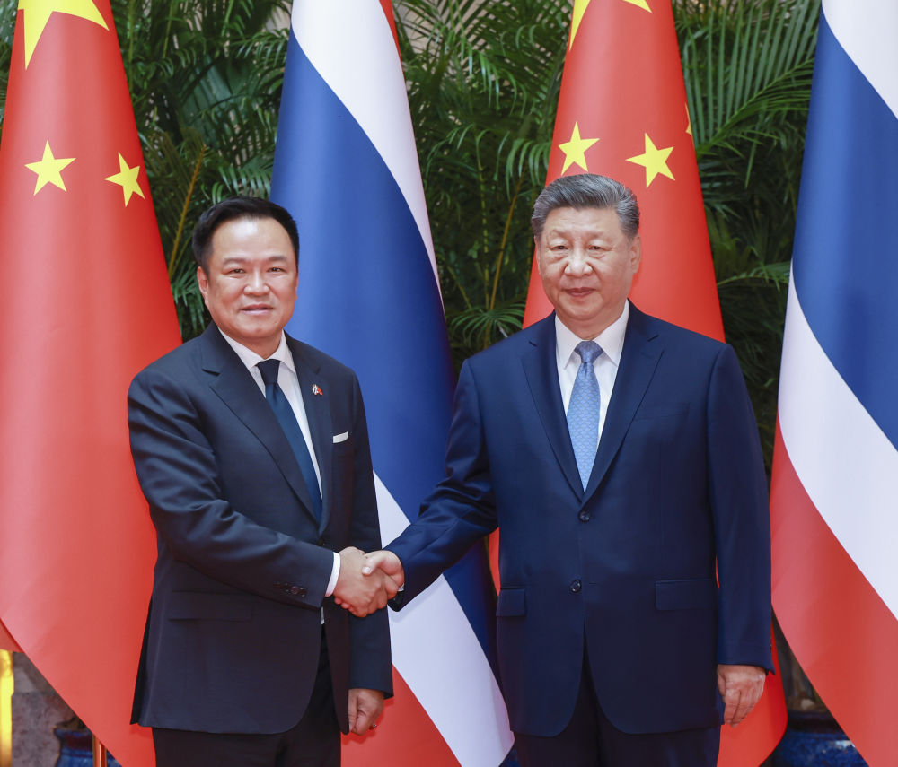 新华图讯丨习近平会见泰国总理阿努廷