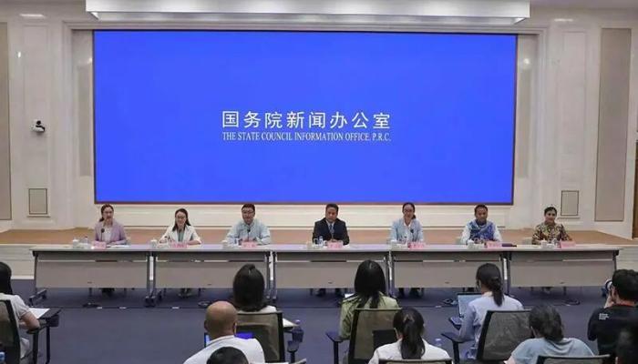 造谣他们受迫害，你们过得有他们好吗？