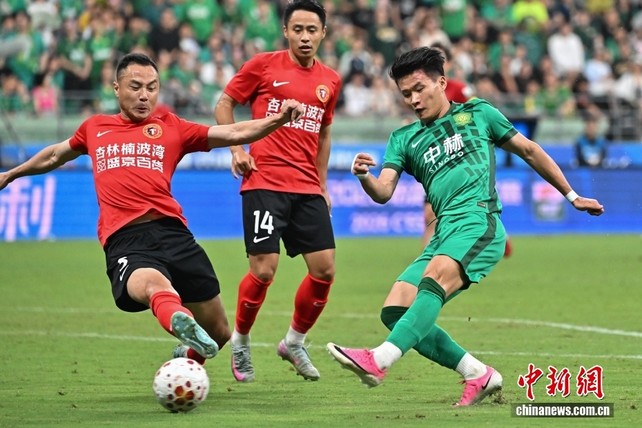 中超联赛：北京国安战平辽宁铁人楠波湾